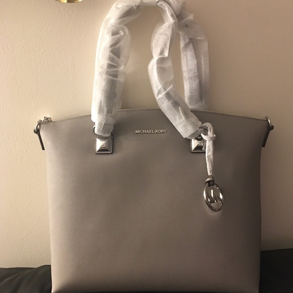 MICHAEL Michael Kors Handbags - ⭐️NWT‼️Michael Michael Kors Tote ‼️